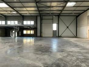 Flex in Saint-Priest for lease Building Photo- Image 2 of 2