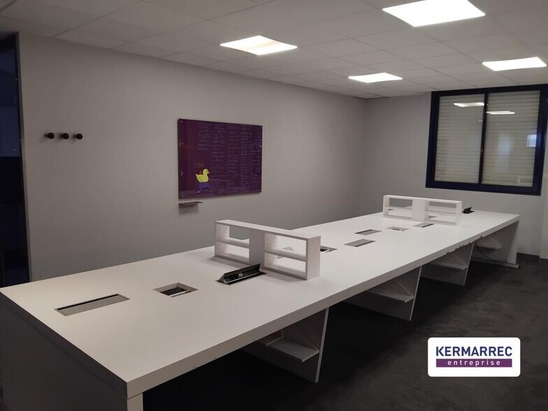 Office in Pacé for sale - Interior Photo - Image 2 of 14