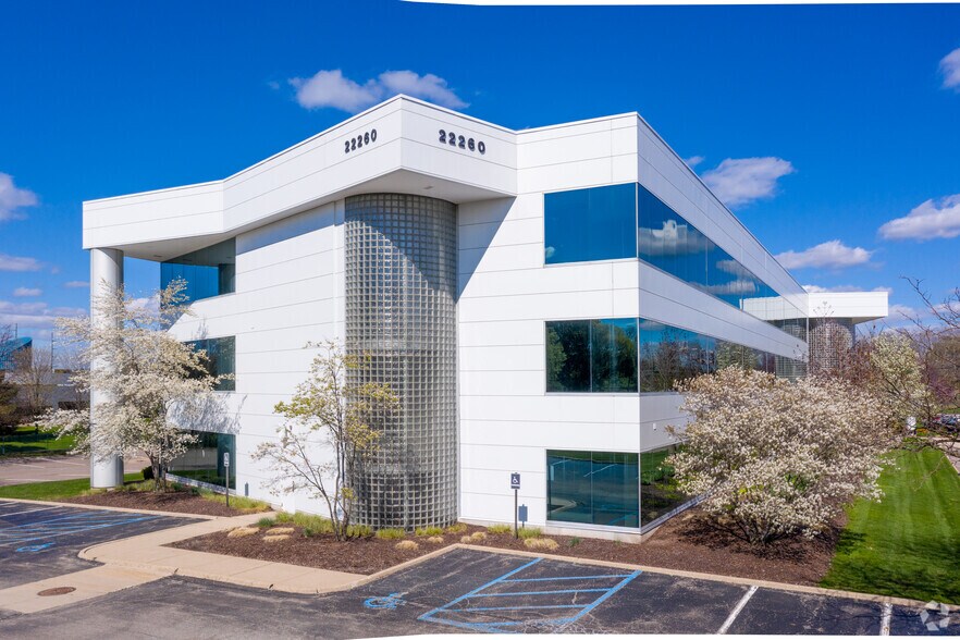 22260 Haggerty Rd Northville Mi 48167 Farmington Hills Corporate Center Ii Loopnet Com