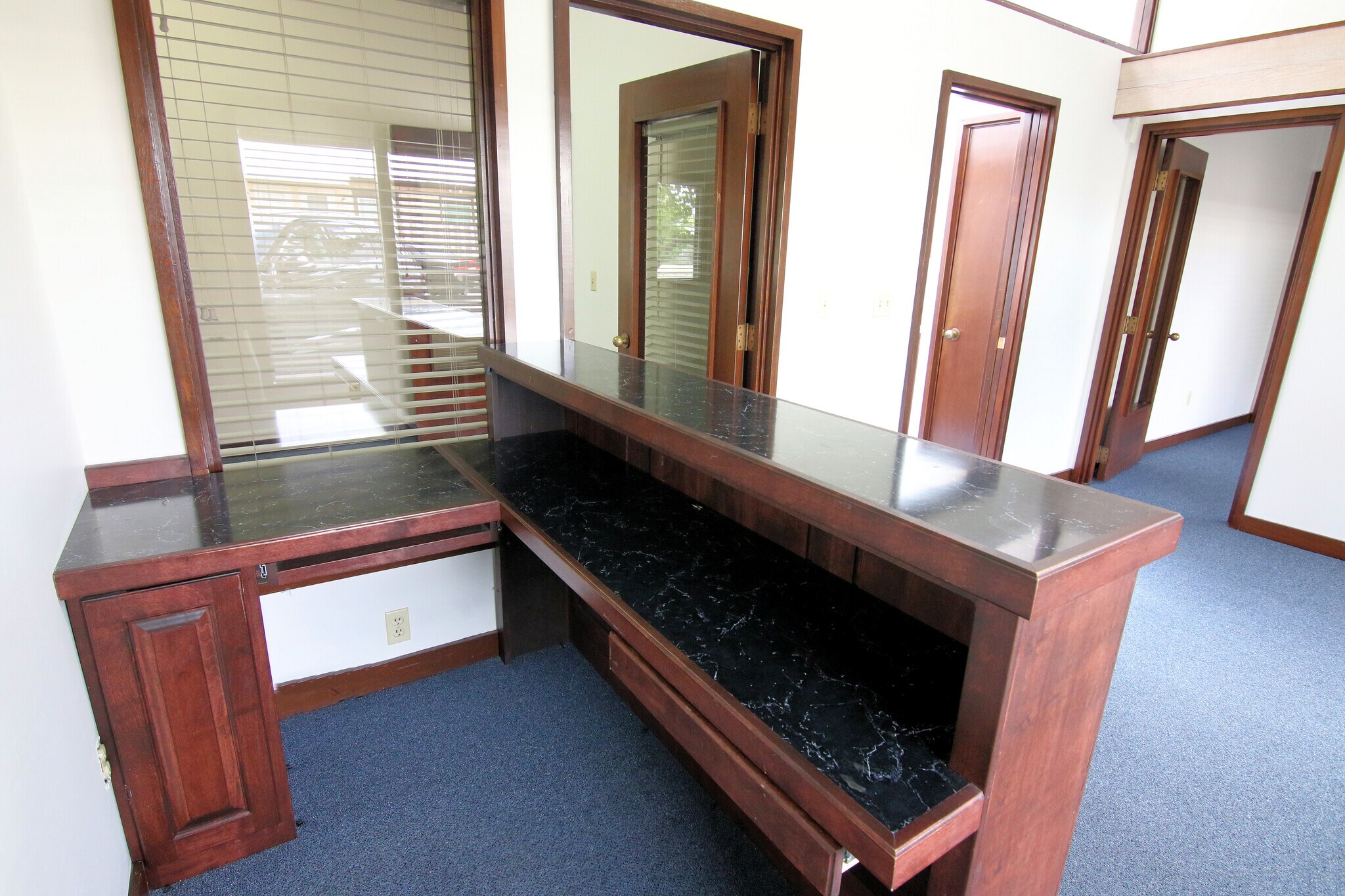 701 N 1st St, Yakima, WA 98901 JS Office Plaza