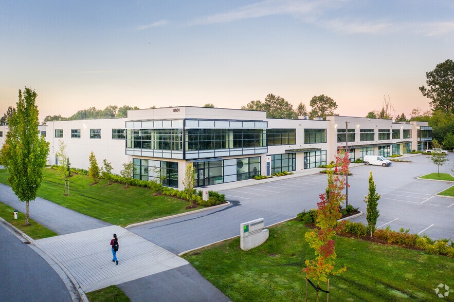 8601 Glenlyon Pky, Burnaby, BC for lease - Building Photo - Image 2 of 5