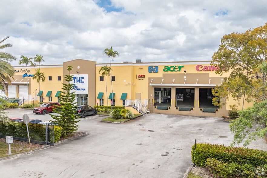 3515 NW 114th Ave, Miami, FL for lease - Primary Photo - Image 3 of 14