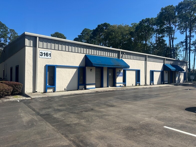3161 S St Johns Bluff Rd, Jacksonville, FL for lease - Building Photo - Image 1 of 2