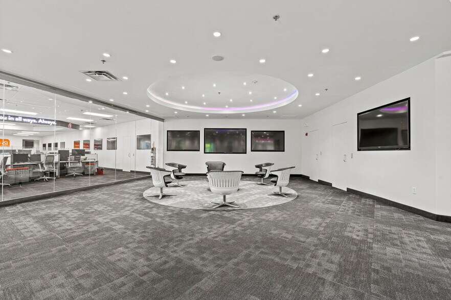 3043 Walton Rd, Plymouth Meeting, PA for lease - Interior Photo - Image 3 of 19