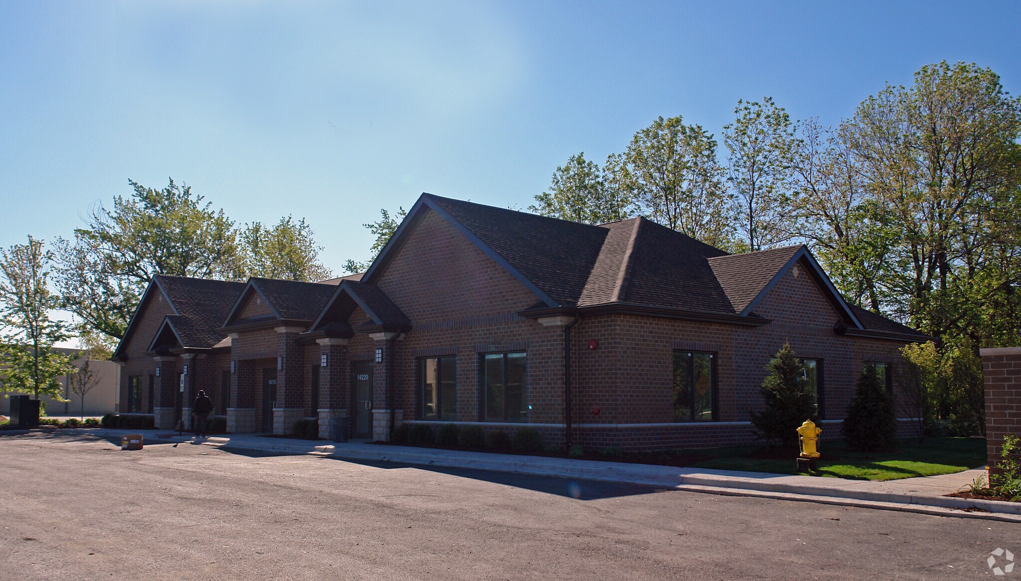 14212-14220 McCarthy Rd, Lemont, IL for sale Primary Photo- Image 1 of 1