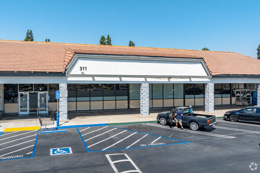 311 S Mountain Ave, Upland, CA for lease - Building Photo - Image 3 of 4