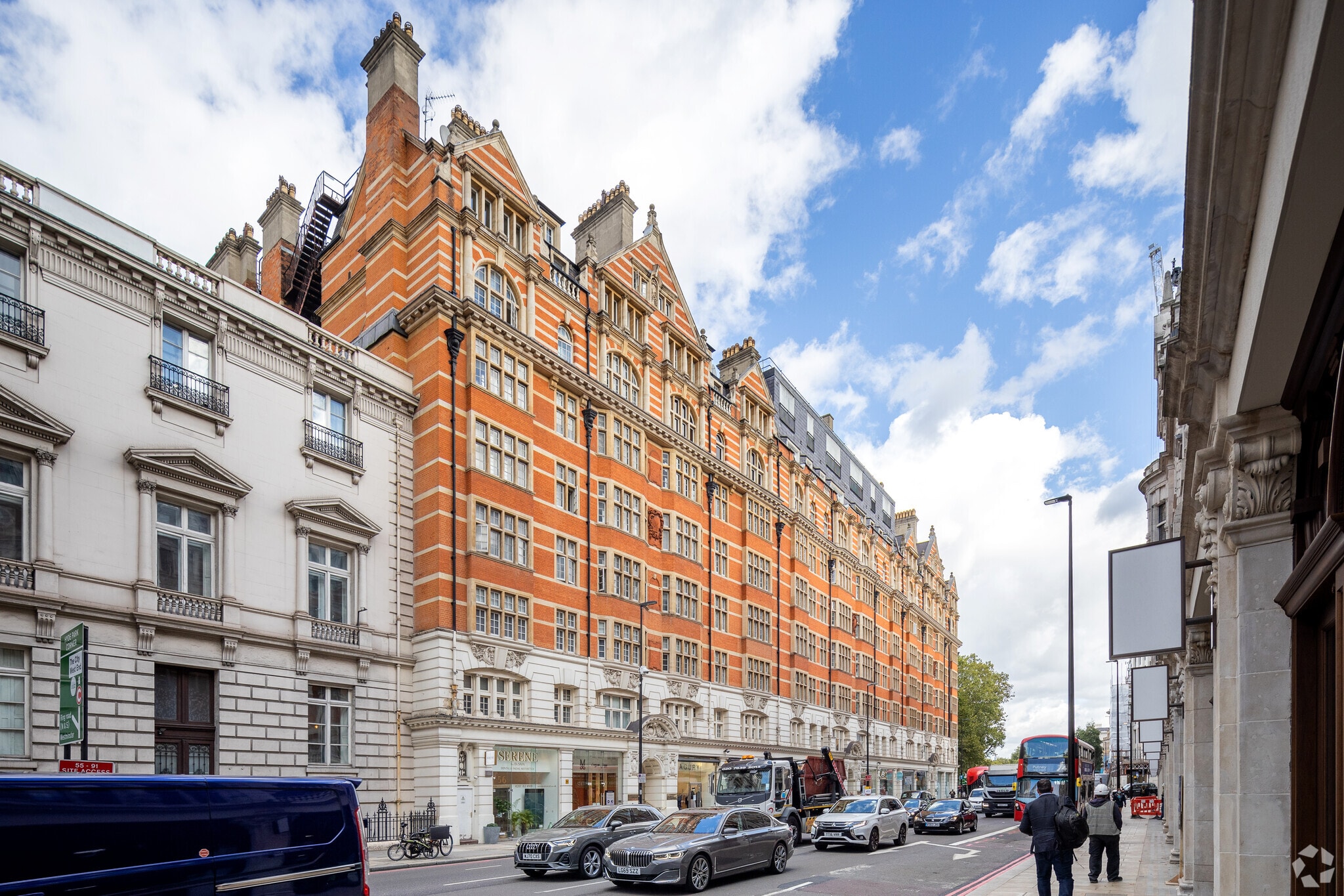 28-56 Knightsbridge, London for sale Primary Photo- Image 1 of 10