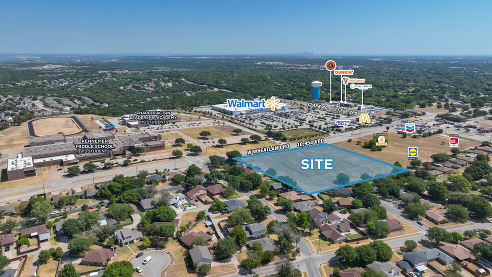 7030 W Wheatland Rd, Dallas, TX for sale - Building Photo - Image 2 of 2