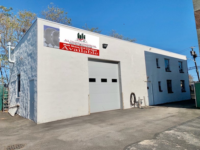 3 Waldo St, Copiague, NY for sale - Primary Photo - Image 1 of 1