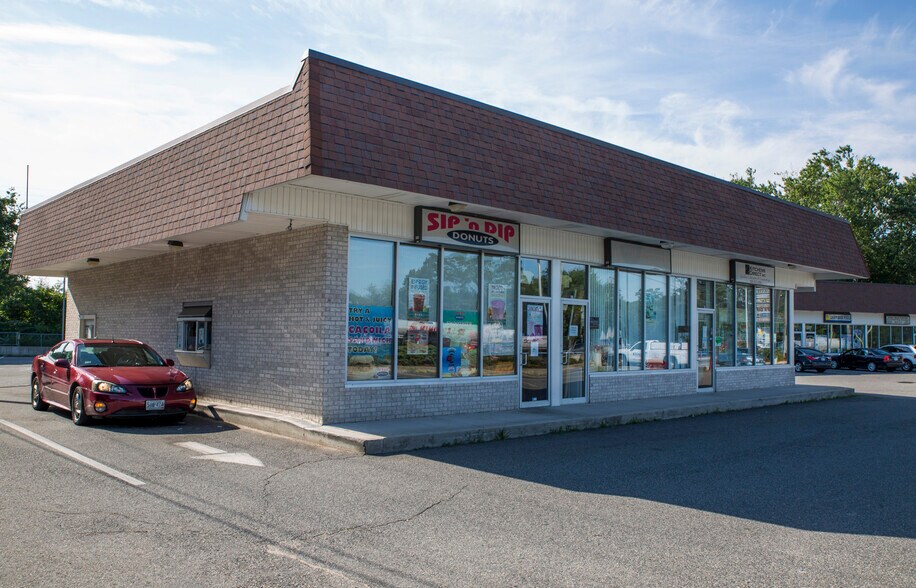 68-72 Mink St, Seekonk, MA for sale - Building Photo - Image 1 of 1