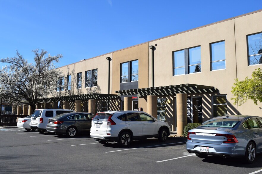 7694-7704 Bell Rd, Windsor, CA for lease - Building Photo - Image 1 of 3