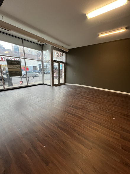 1532 W Chicago Ave, Chicago, IL for lease - Building Photo - Image 3 of 8