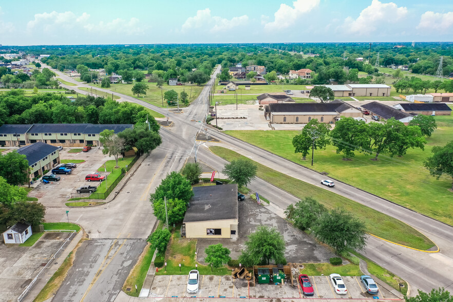 2555 Allen Genoa Rd, Pasadena, TX for sale - Aerial - Image 2 of 8