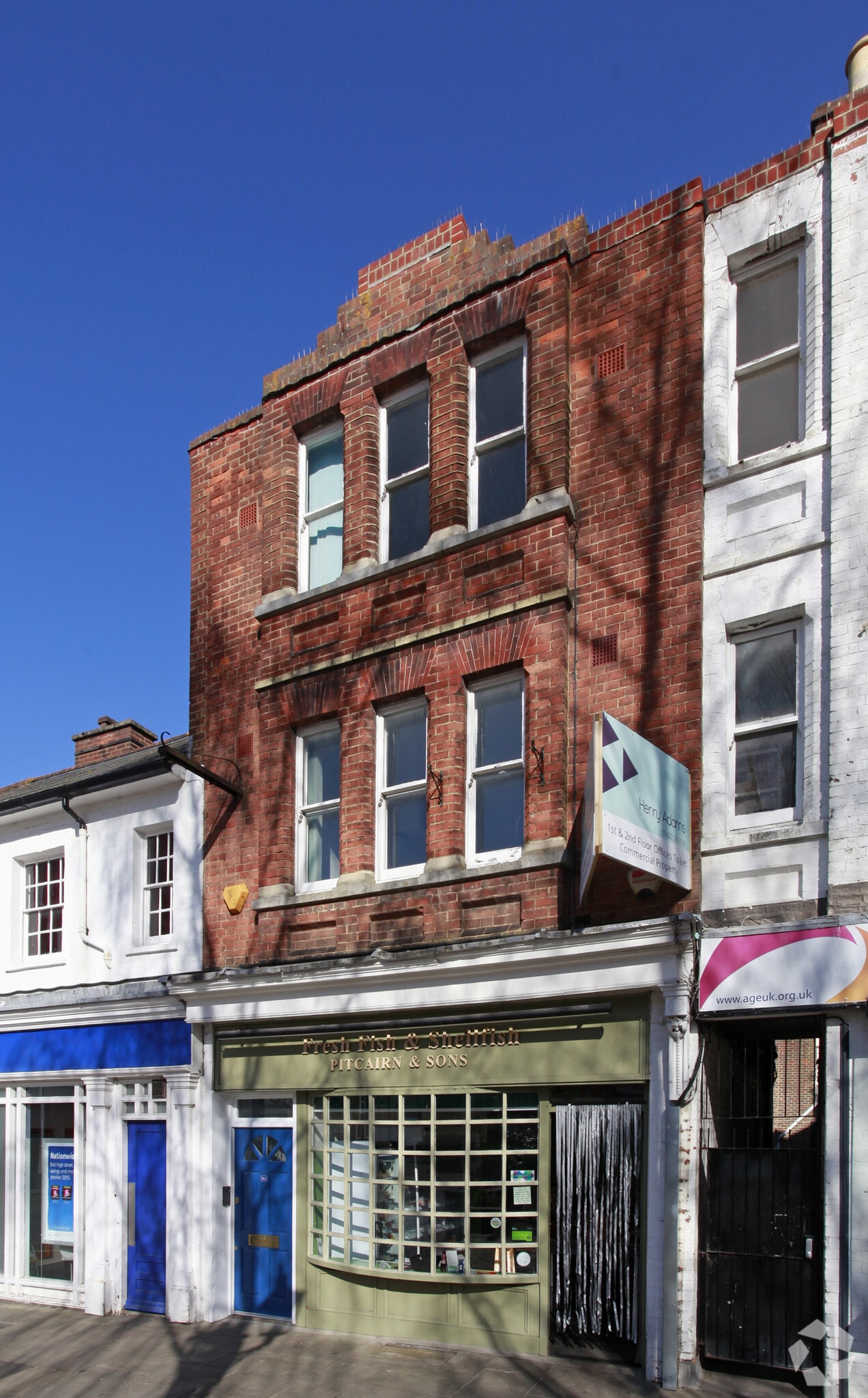 37 Carfax, Horsham for sale Primary Photo- Image 1 of 1