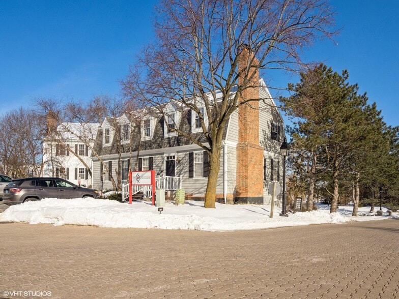 1600 W Colonial Pky, Inverness, IL for lease - Building Photo - Image 1 of 12