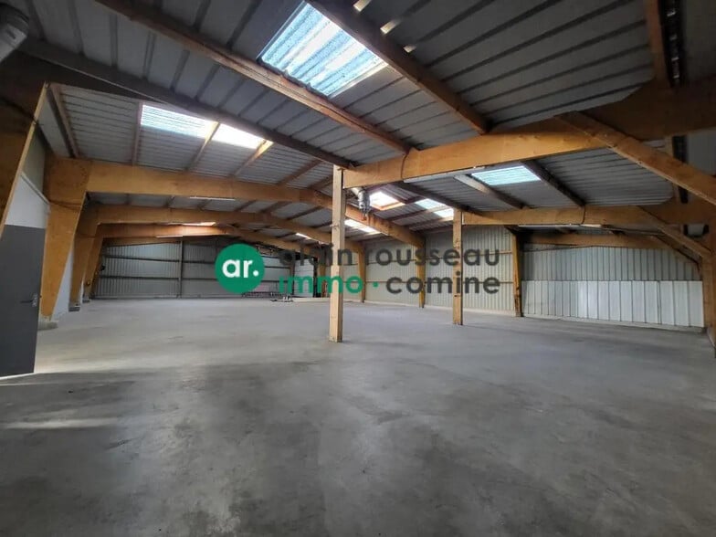 Flex in Loire-Authion for lease - Interior Photo - Image 2 of 8