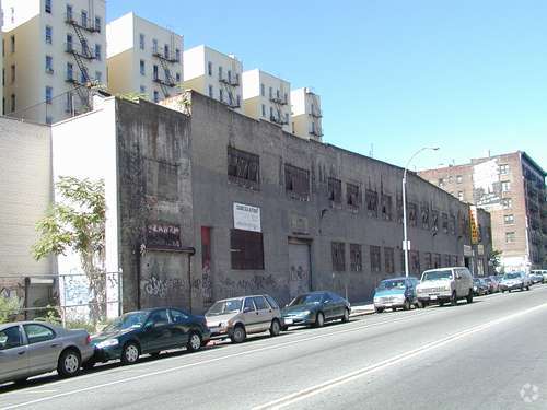 673 Saint Nicholas Ave, New York, NY for lease - Primary Photo - Image 1 of 2