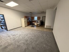 7321 Wichita St, Forest Hill, TX for lease Interior Photo- Image 2 of 8