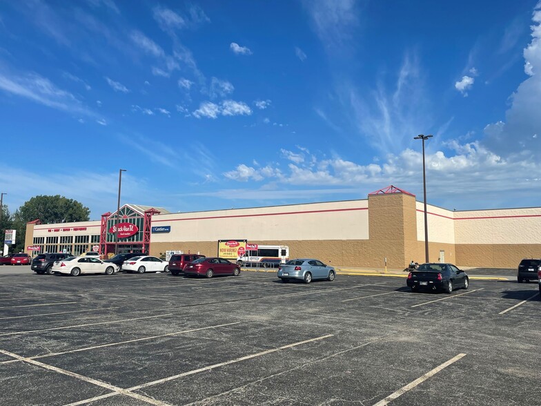 6063-6091 Broadway, Merrillville, IN for lease - Building Photo - Image 1 of 11