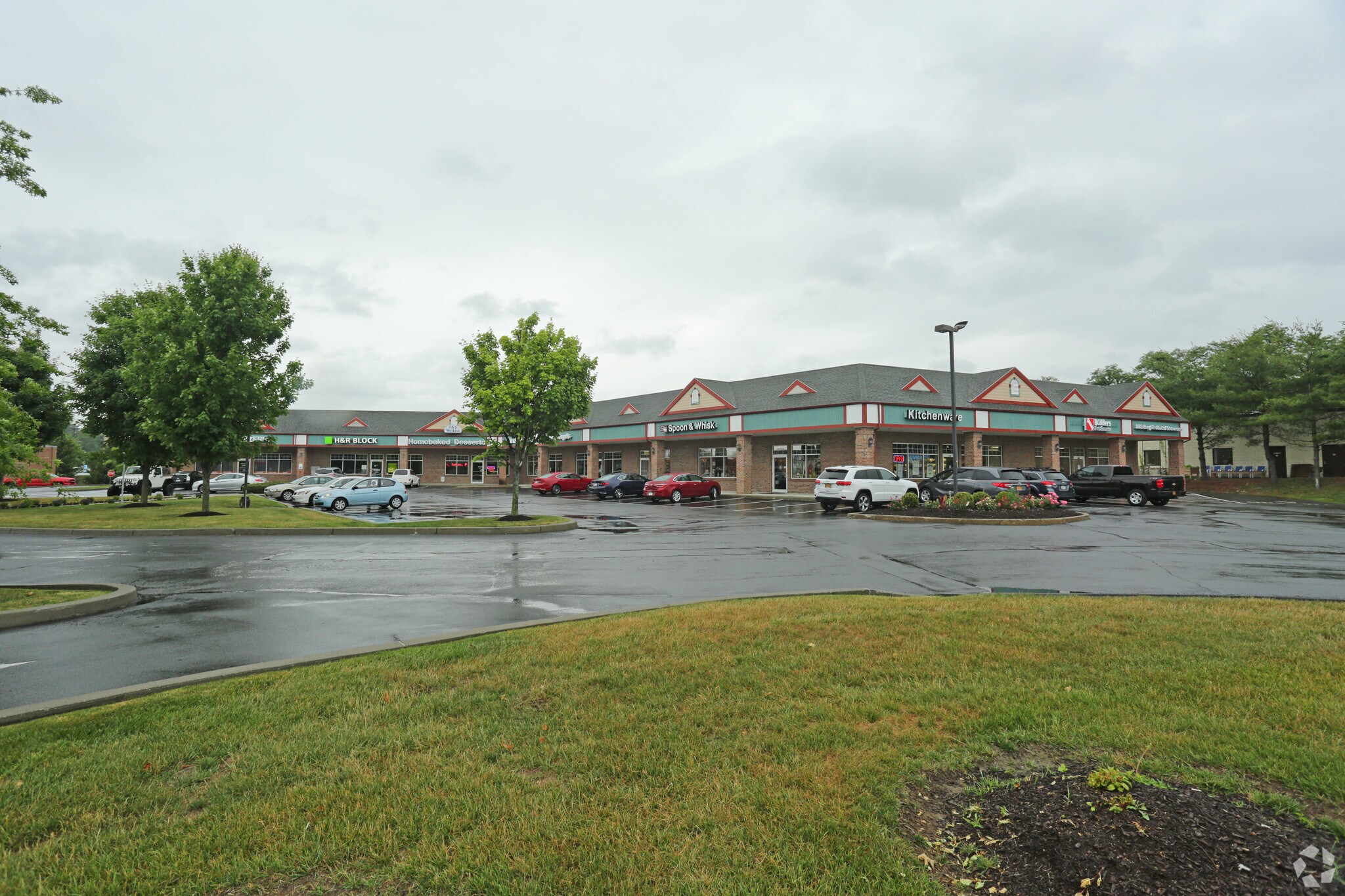 1675 Route 9, Clifton Park, NY for sale Primary Photo- Image 1 of 1