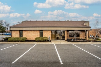 230-236 Thomas More Pky, Crestview Hills, KY for lease Building Photo- Image 1 of 9