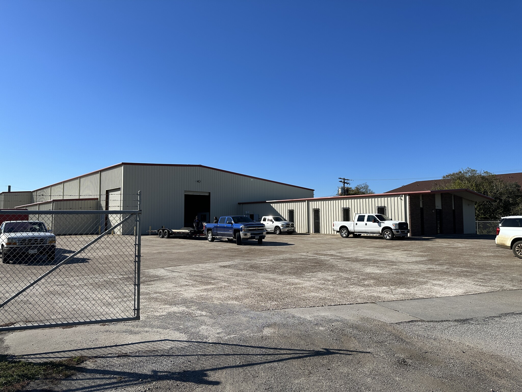 101 Highway 146, Texas City, TX for lease Building Photo- Image 1 of 18