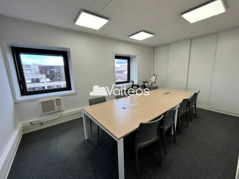 10 Place Alfonse Jourdain, Toulouse for lease - Interior Photo - Image 2 of 7