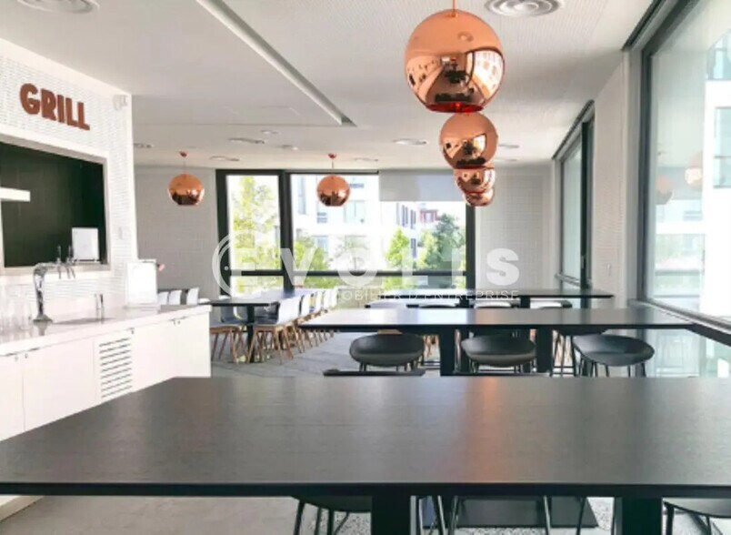 Office in Massy for lease - Building Photo - Image 2 of 5