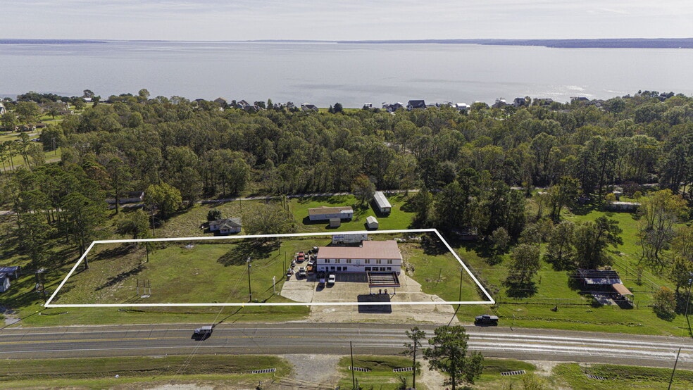 9510 US Highway 190 E, Pointblank, TX for sale - Primary Photo - Image 1 of 16