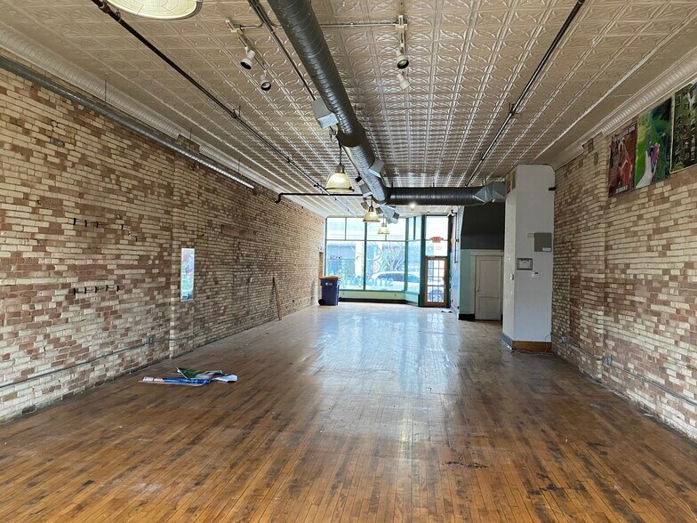 133 Division Ave S, Grand Rapids, MI for sale - Interior Photo - Image 1 of 1