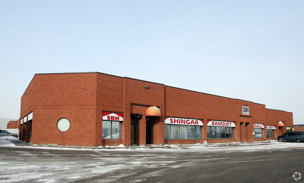 2084 Steeles Ave E, Brampton, ON for lease - Building Photo - Image 2 of 5