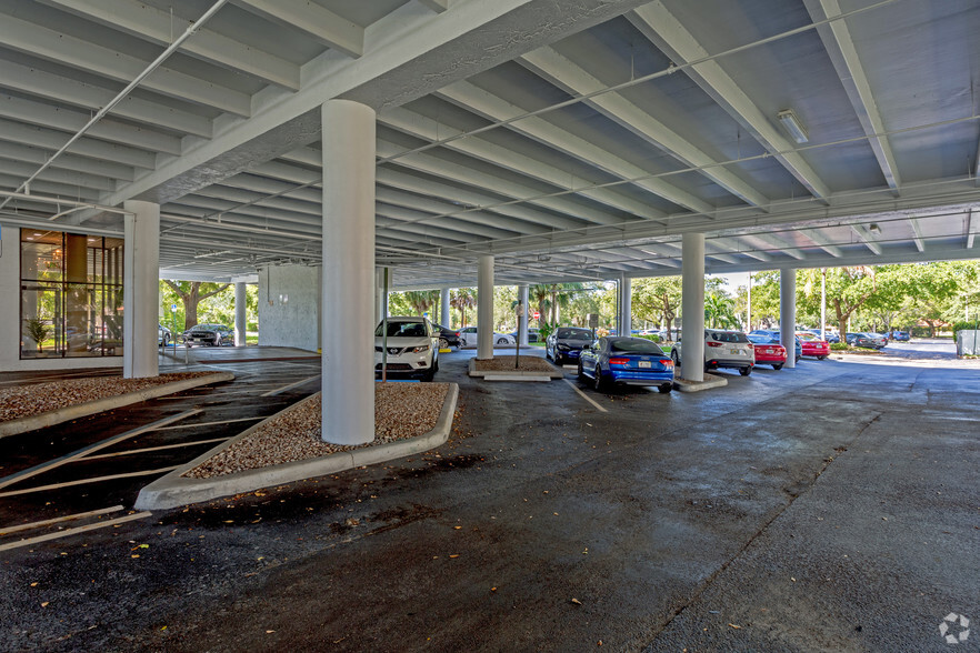 5701 NW 88th Ave, Tamarac, FL for lease - Building Photo - Image 2 of 3