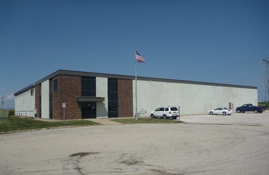 1835 Lacon Dr, Galesburg, IL 61401