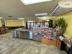 98-199 Kamehameha Hwy, Aiea, HI for lease Interior Photo- Image 2 of 8