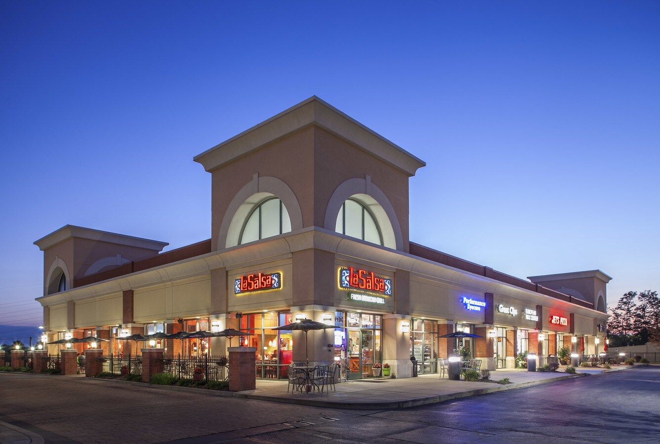 1252812536 Olive Blvd, Creve Coeur, MO 63141