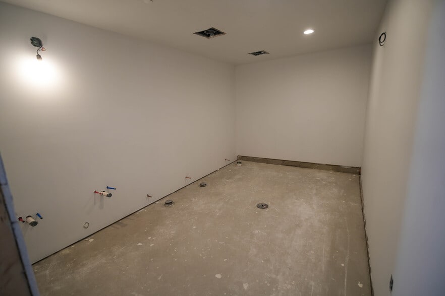 609 Ann St, Homestead, PA for lease - Building Photo - Image 3 of 8