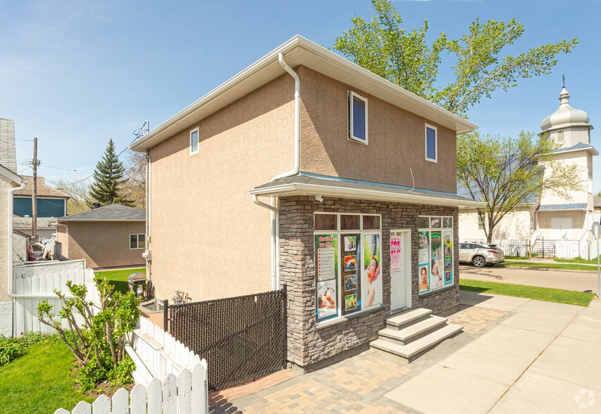 10870 96th St, Edmonton, AB for lease - Primary Photo - Image 1 of 1