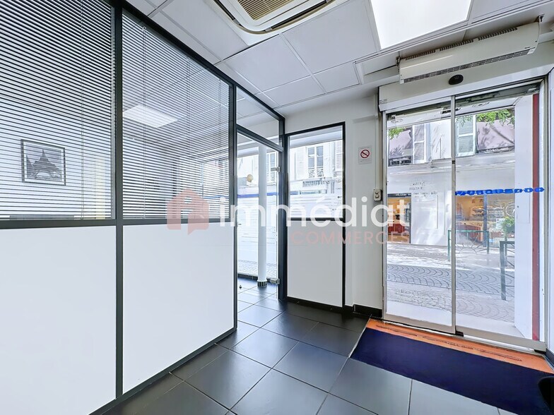 Rue Du Château, Rueil-Malmaison for lease - Building Photo - Image 2 of 10
