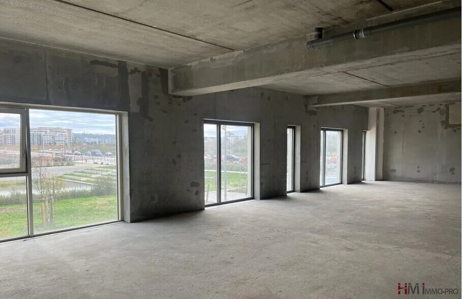 Office in Rouen for sale - Interior Photo - Image 2 of 4