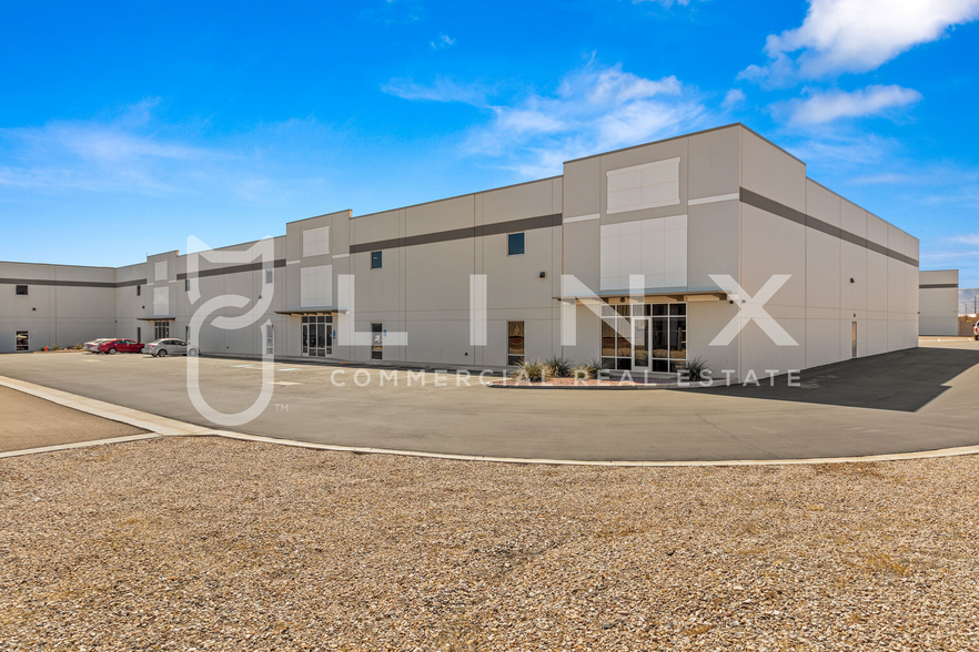 1212 E Venture Dr, Saint George, UT for lease - Building Photo - Image 2 of 17