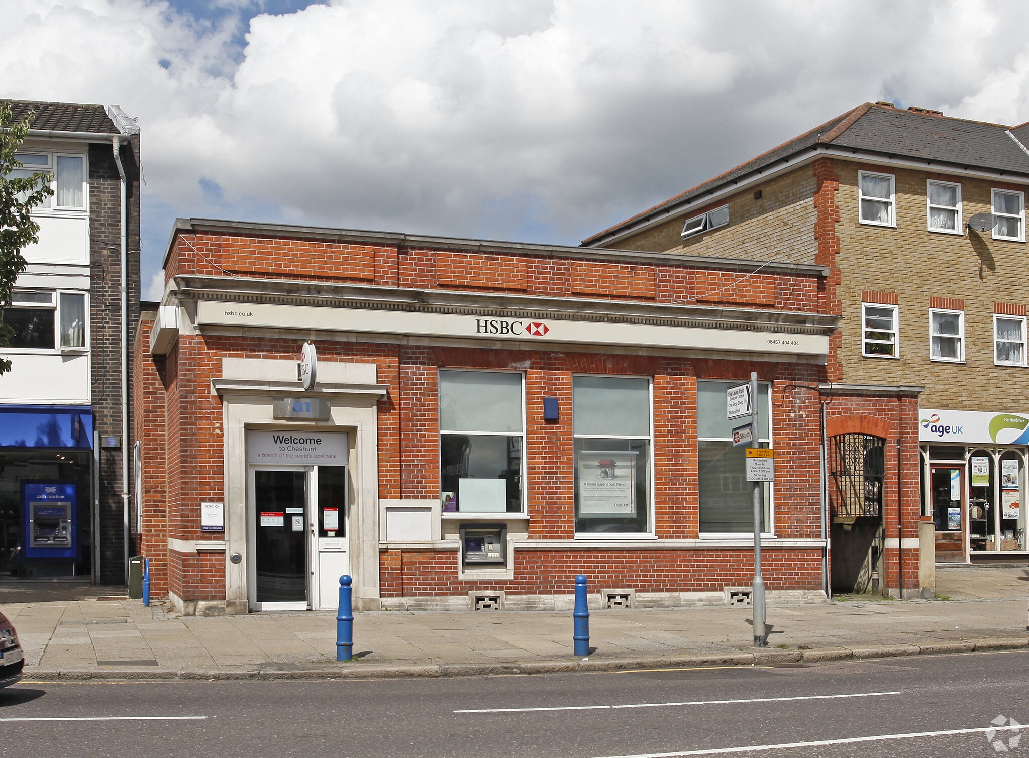 81 Turners Hl, Cheshunt for sale Primary Photo- Image 1 of 1