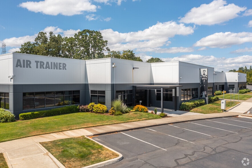 2715-2815 SW 153rd Dr, Beaverton, OR for sale - Building Photo - Image 2 of 7