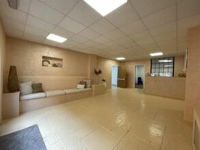 Beetwell St, Chesterfield for lease Interior Photo- Image 2 of 10
