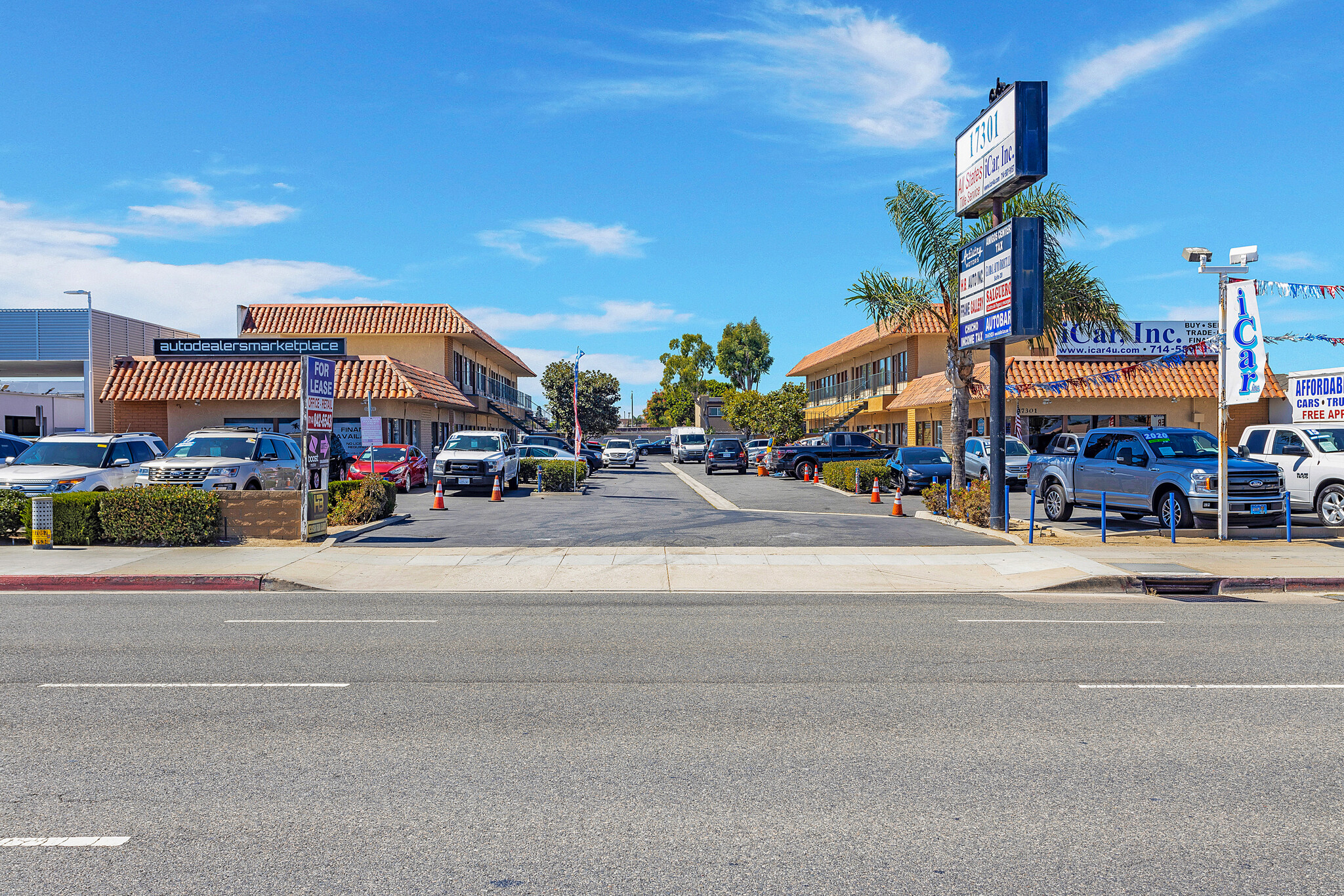 17301 Beach Blvd, Huntington Beach, CA for sale Primary Photo- Image 1 of 1