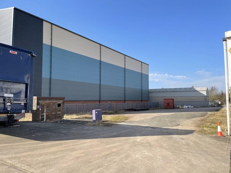 Plantation Rd, Stoke On Trent for lease - Building Photo - Image 3 of 8