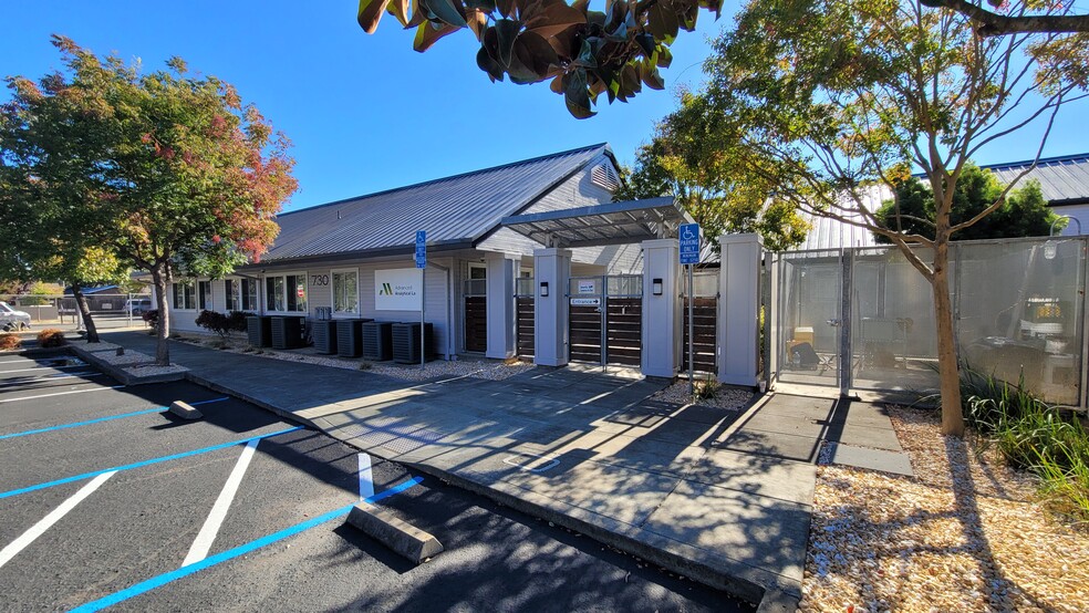 730 Bennett Valley Rd, Santa Rosa, CA for lease - Building Photo - Image 1 of 47