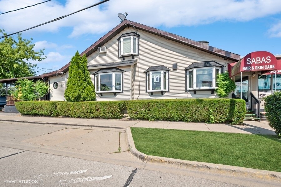 1600 E Oakton St, Des Plaines, IL for sale Building Photo- Image 1 of 1