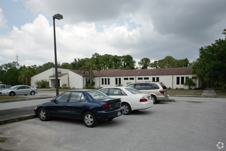 1201 102nd Ave N, Saint Petersburg, FL for lease - Building Photo - Image 3 of 15