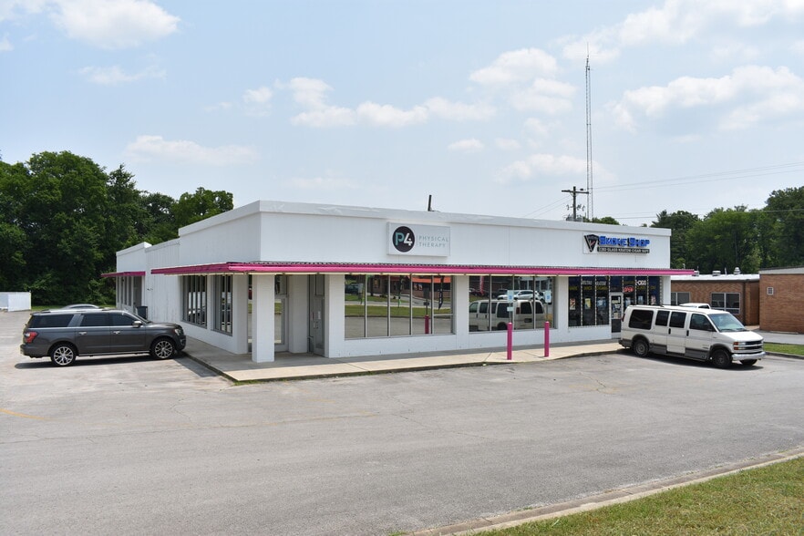 1760 Decherd Blvd, Decherd, TN for lease - Building Photo - Image 1 of 10