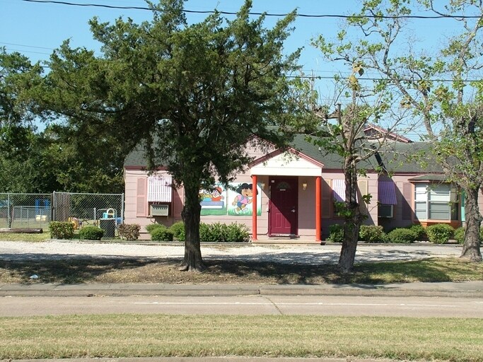 14104 Hiram Clarke Rd, Houston, TX 77045